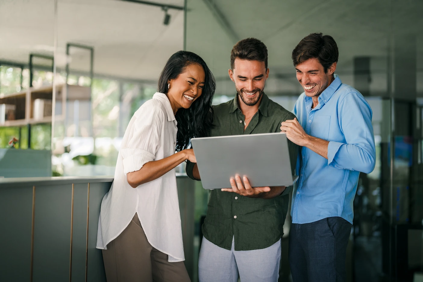 Desucla team collaborating